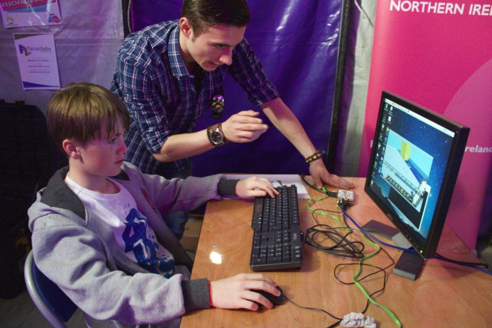 "Whatever you do, don't make Minecraft Pi full screen"